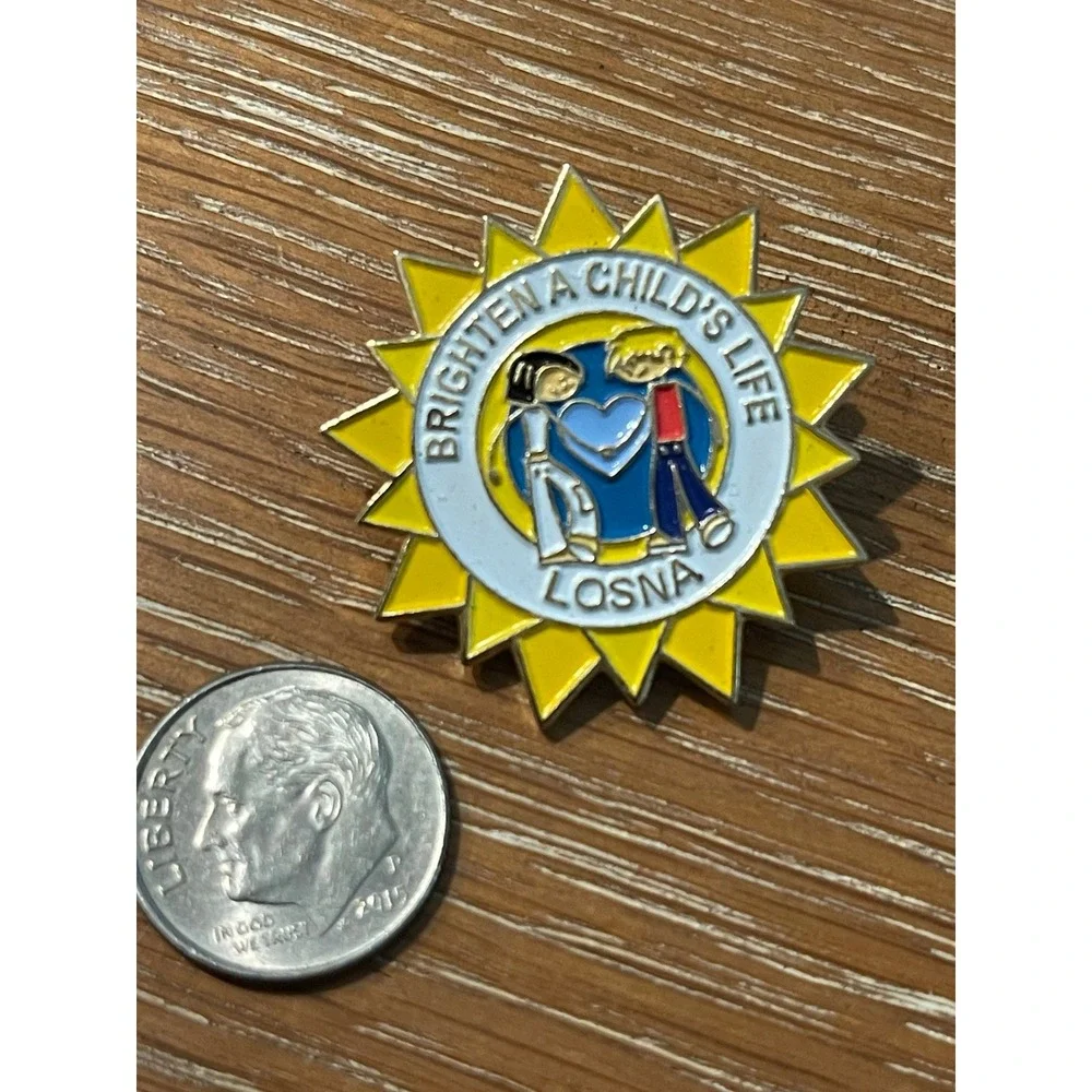 00136 - LOSNA Brighten A Child's Life‎ Pin Egyptian Ladies Carol Sue 2012-2013